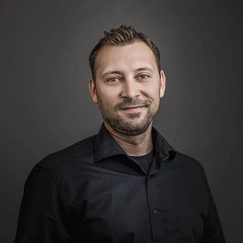 plt_team_01_0012_mario_kotes.jpg